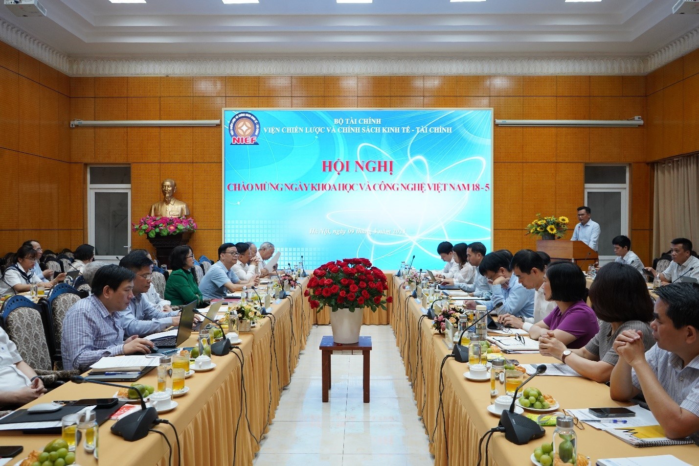 Hội nghị khoa học 1