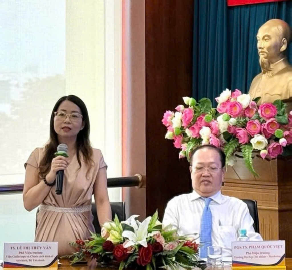 z6922177801092_cdd37d673a745754643a293ecdc61187