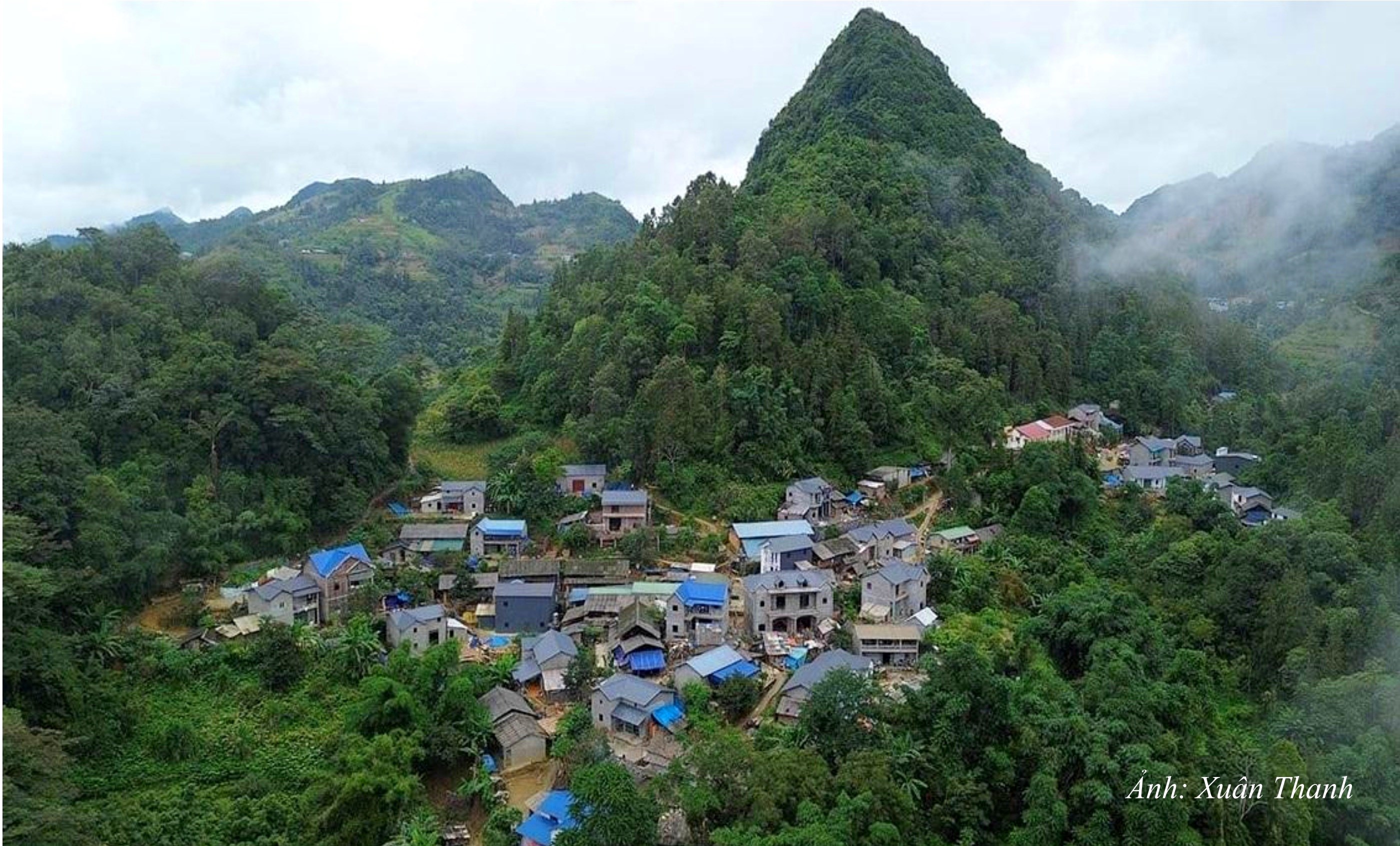 GN8. Nhiều hộ đồng bào dân tộc thiểu số tại xã Pha Long, Lào Cai được hỗ trợ kinh phí và vốn vay ưu đãi để xoá nhà tạm, nhà dột nát