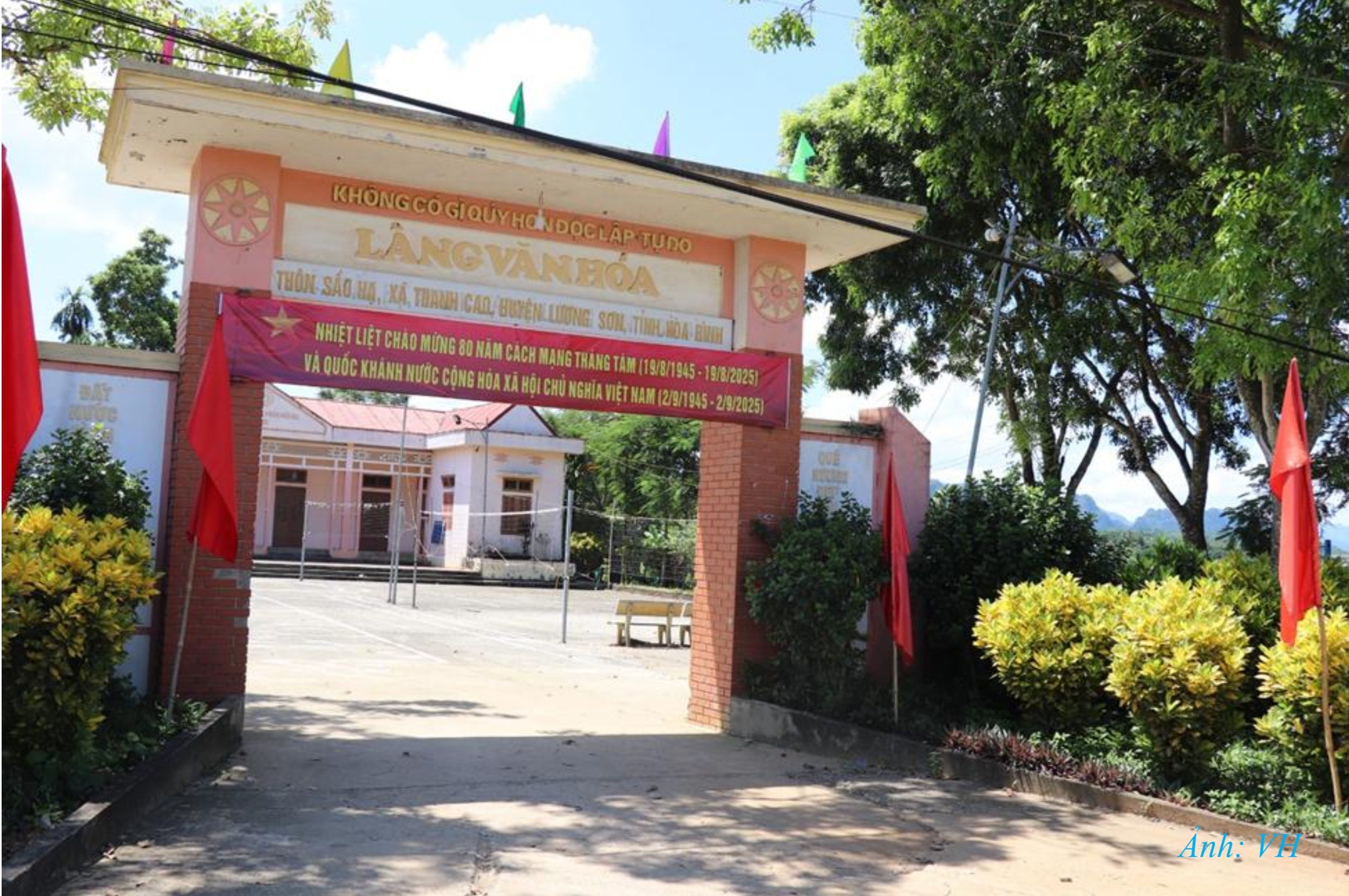 DT11. Làng văn hoá thôn Sấu Hạ