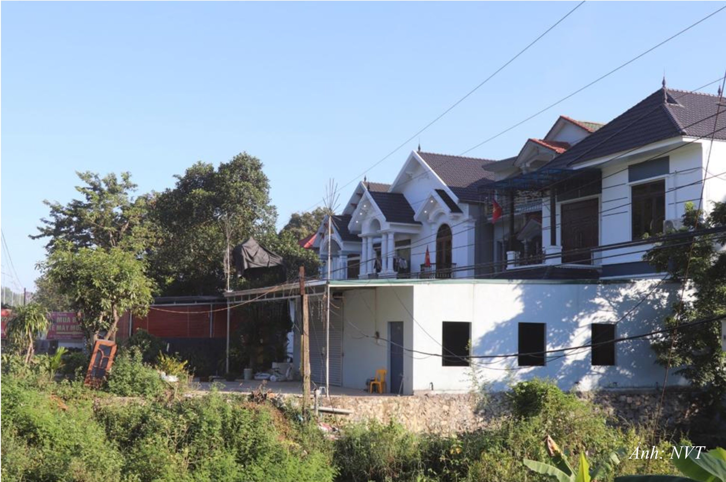 DT15. Những ngôi nhà đẹp, hiện đại ở xã Cao Dương