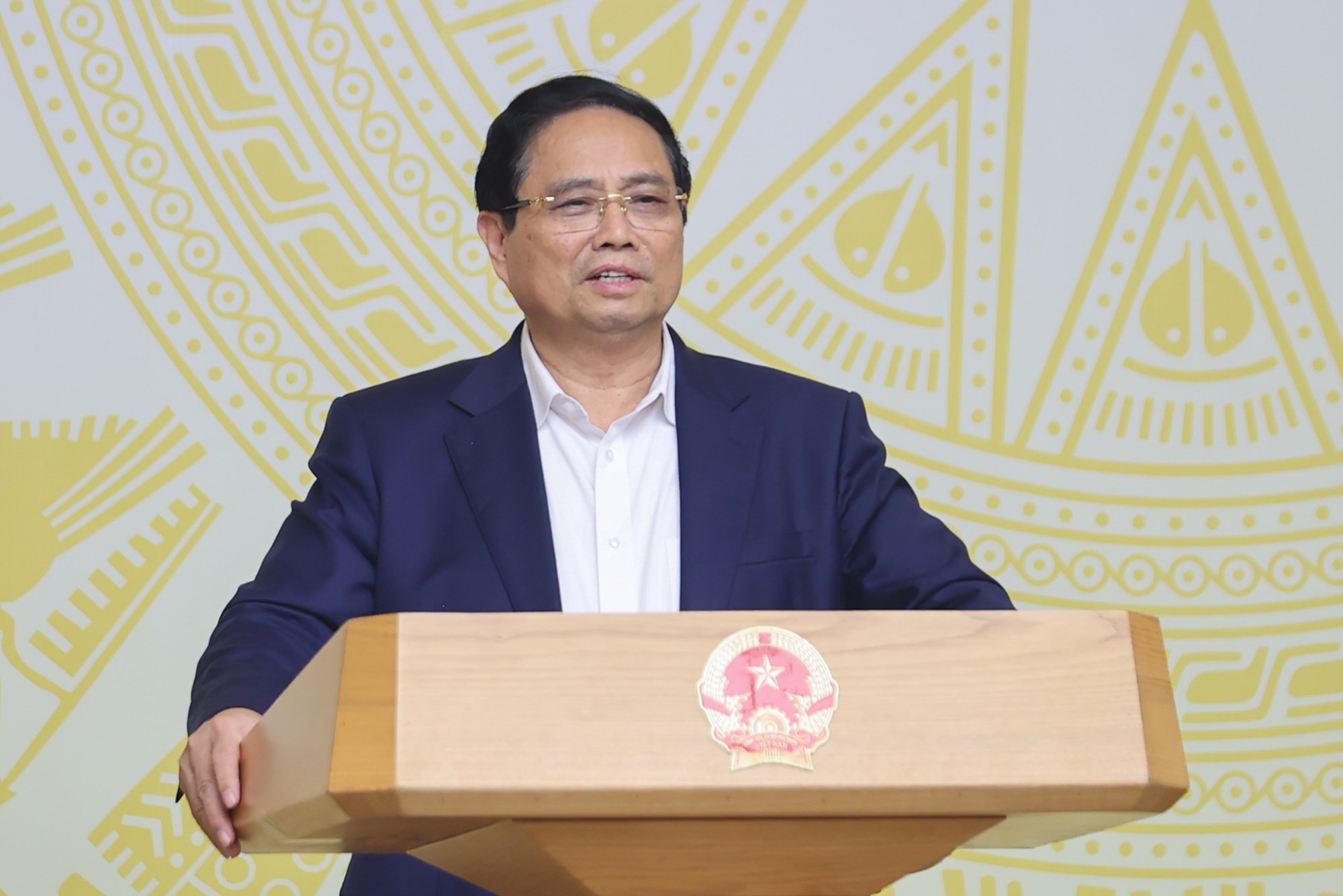 img1572-17580881601601111071927