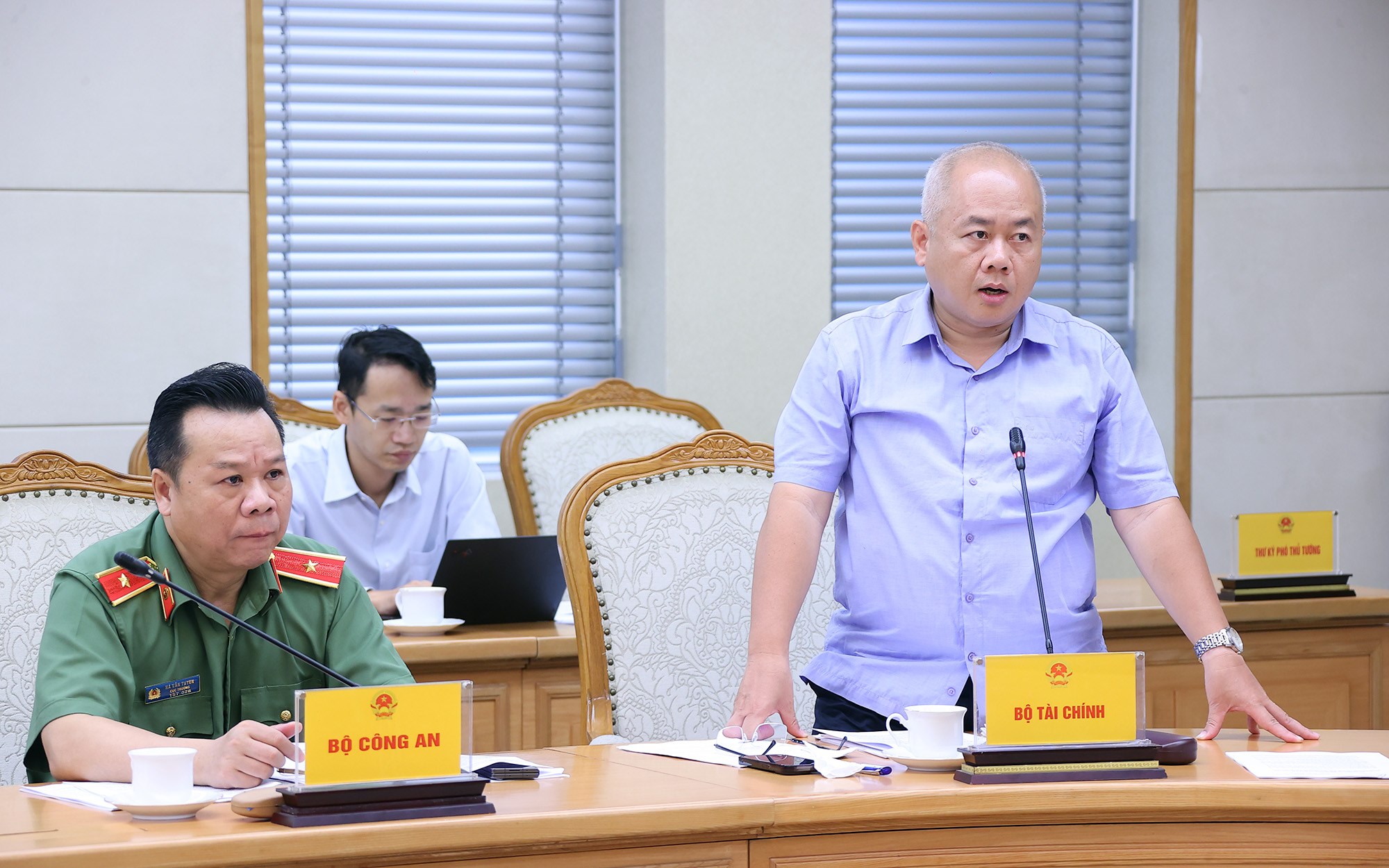 noh-3-thu-tuong-bo-tai-chinh-do-thanh-trung-1758783454216557045762