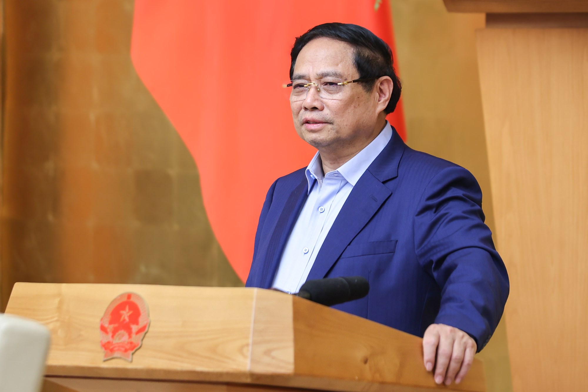 img2300-17596441848551446375710