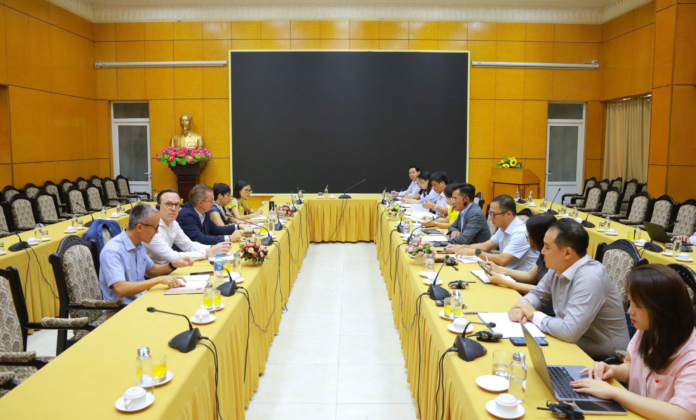 z7100947947742_103b741863fdbee65b2d46a972f7e103