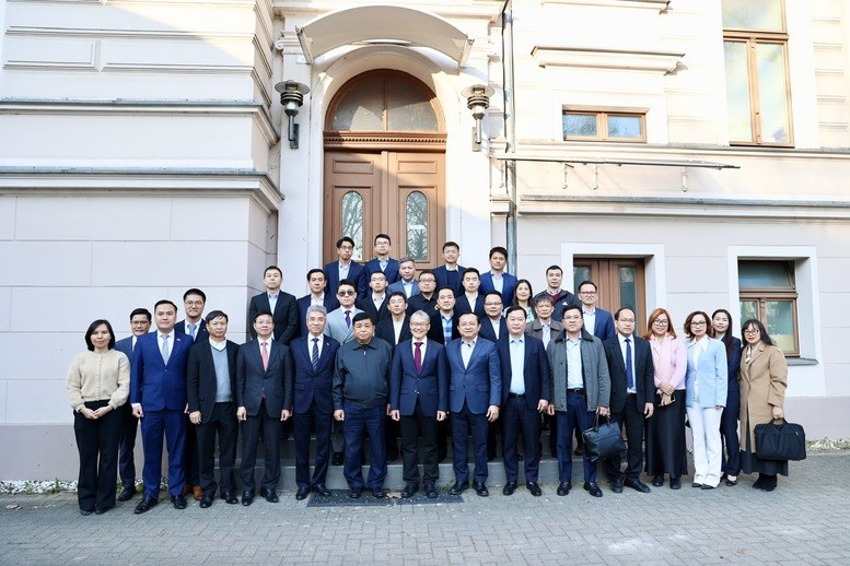 z7647608323614a9eb226fc1e6e3b1f383126ac5c858cf-1774208104487155488916