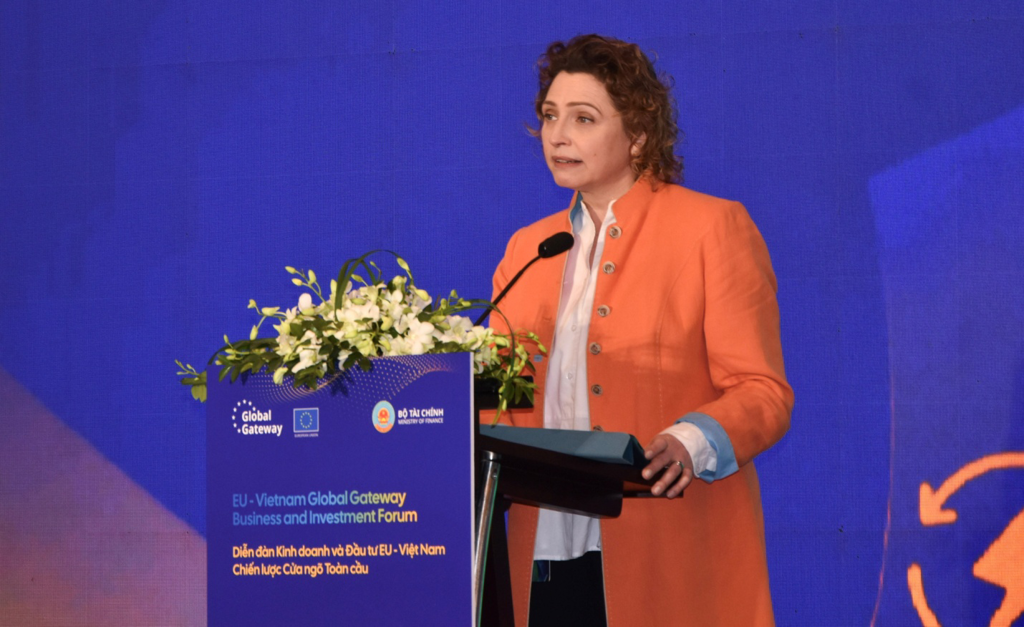 3f06832b-959f-49f3-afdf-028be8fbd877