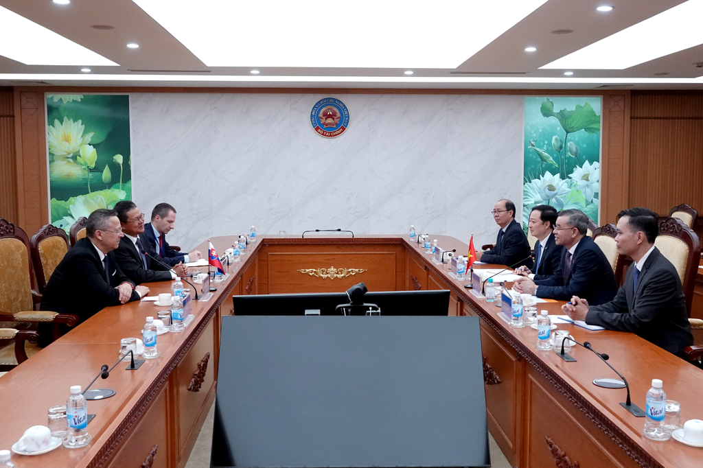 72bee4e2-5650-419b-8306-9f8c7598b24e